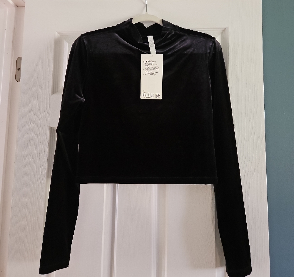 Lululemon Athletica Black All Aligned Mock Neck Velour Crop Top Size 12 NWT